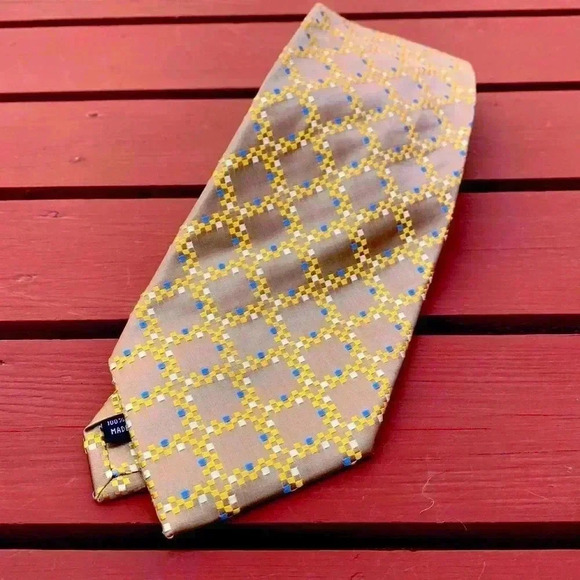 Geoffrey Beene gorgeous,  100% silk textured tie - Picture 1 of 5